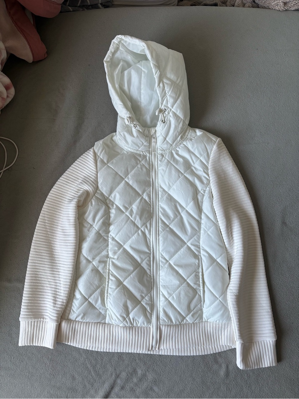 Time and Tru White Quilted-Look Hoodie Jacket